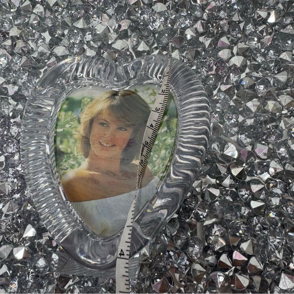 Heart picture frame clear plastic ribbed crystal look cute vintage love π - Picture 3 of 5